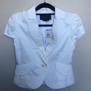 White cup sleeve jacket COCO BCBGMaxAzria blazer